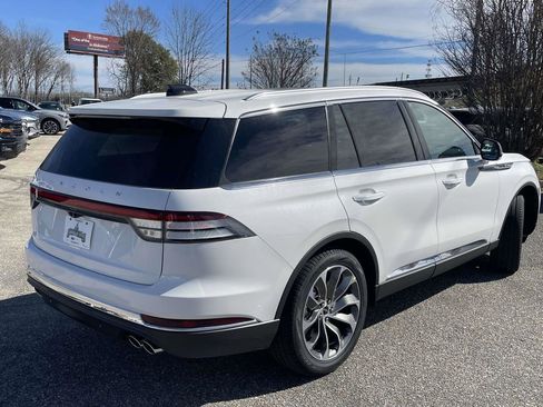 New 2026 Lincoln Aviator Reserve image 3