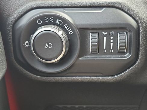 Used 2019 Jeep Wrangler Unlimited Rubicon AWD/4WD image 27