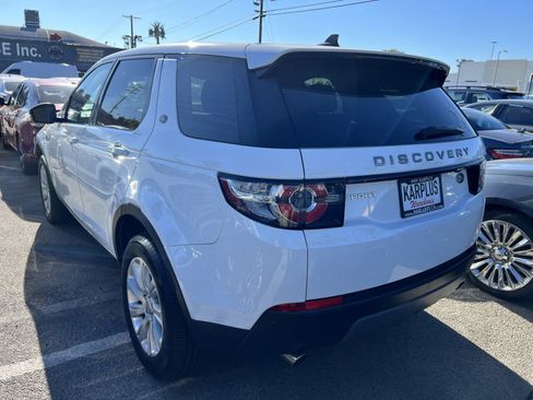 Used 2016 Land Rover Discovery Sport SE image 6