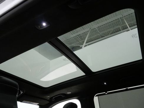 Used 2022 Jeep Grand Cherokee L Summit image 4