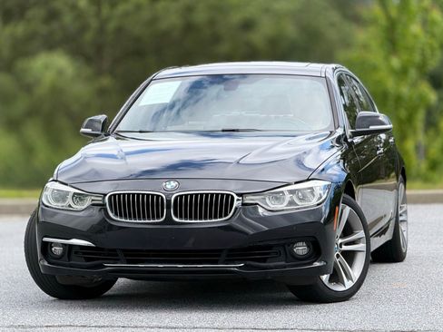 Used 2018 BMW 330i Sedan RWD image 2