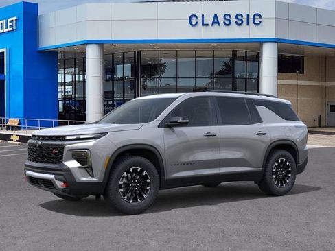 New 2026 Chevrolet Traverse Z71 w/ Driver Confidence Package AWD/4WD image 2