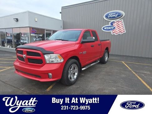 Used 2018 RAM 1500 Express w/ Express Value Package AWD/4WD image 1
