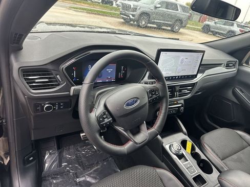 Used 2024 Ford Escape ST-Line w/ Tech Pack #1 image 11