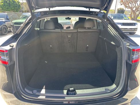 Used 2024 Tesla Model Y Performance image 12