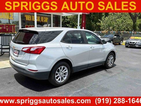 Used 2021 Chevrolet Equinox LS w/ LS Convenience Package FWD image 8