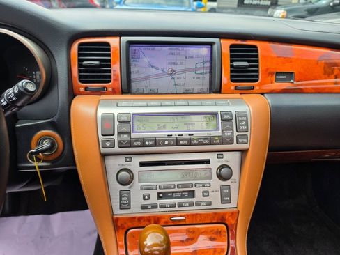 Used 2004 Lexus SC 430 Convertible w/ Preferred Accessory Pkg RWD image 15