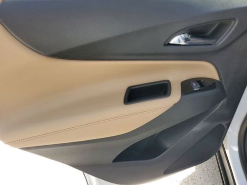 Used 2023 Chevrolet Equinox Premier FWD image 13