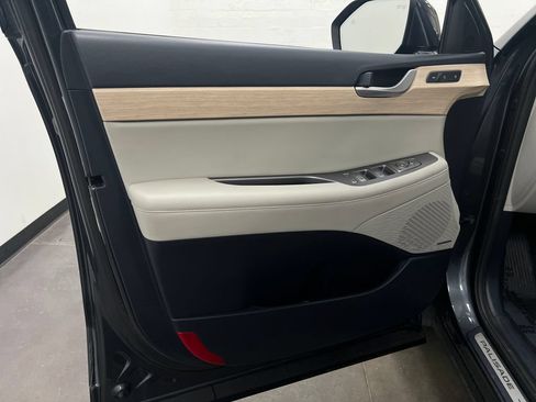 Used 2024 Hyundai Palisade Limited FWD image 13
