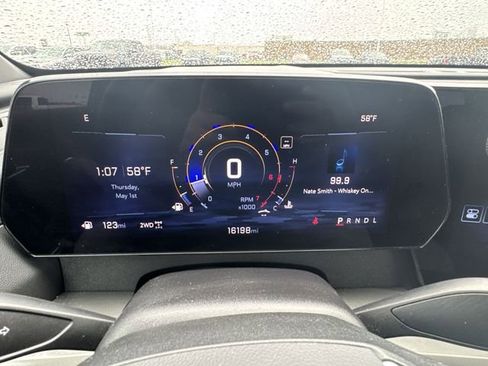 Certified 2024 Chevrolet Traverse LT image 12