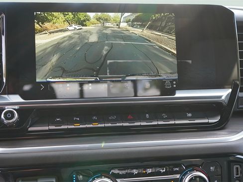 New 2026 GMC Sierra 1500 SLT image 13