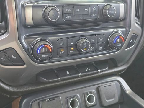 Used 2016 Chevrolet Silverado 1500 LTZ image 28