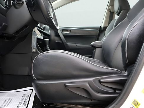 Used 2014 Toyota Corolla S image 33