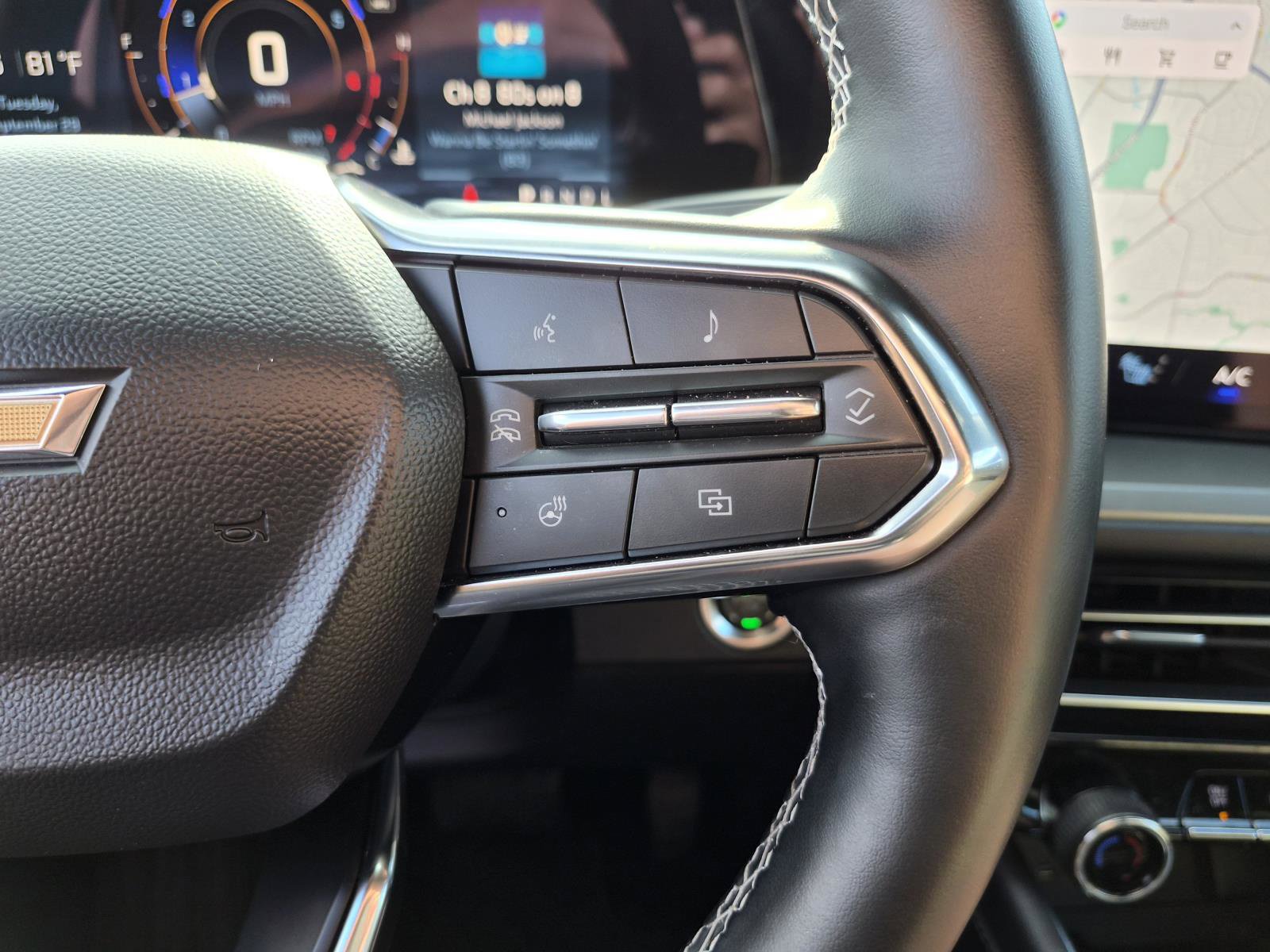 Used 2026 Chevrolet Traverse LT w/ Driver Confidence Package FWD image 28