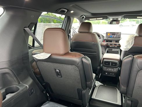New 2026 Honda Pilot TrailSport image 25