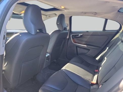 Used 2016 Volvo S60 T5 Inscription Platinum FWD image 10