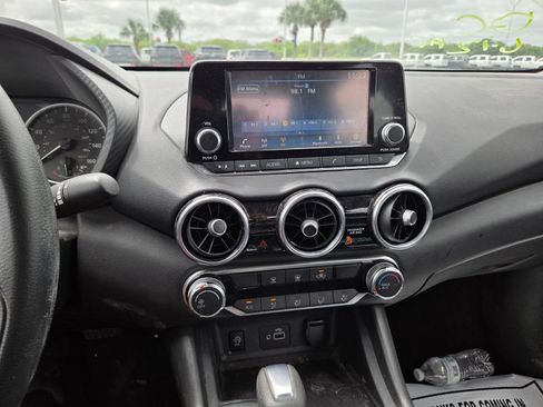 Used 2025 Nissan Sentra S FWD image 8