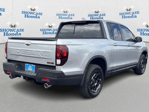 New 2025 Honda Ridgeline TrailSport+ image 3