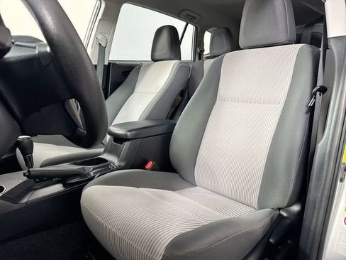Used 2013 Toyota RAV4 LE FWD image 18