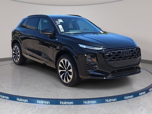 New 2026 Audi Q3 quattro 2.0T AWD/4WD image 3