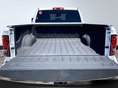 Used 2026 RAM 2500 Big Horn AWD/4WD image 25