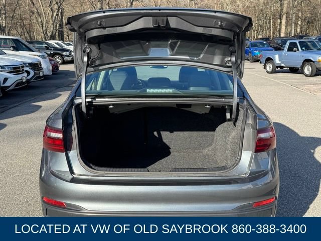 Used 2024 Volkswagen Jetta SE FWD image 17