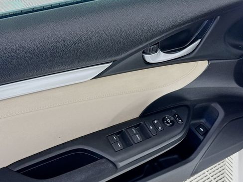 Used 2017 Honda Civic EX image 17