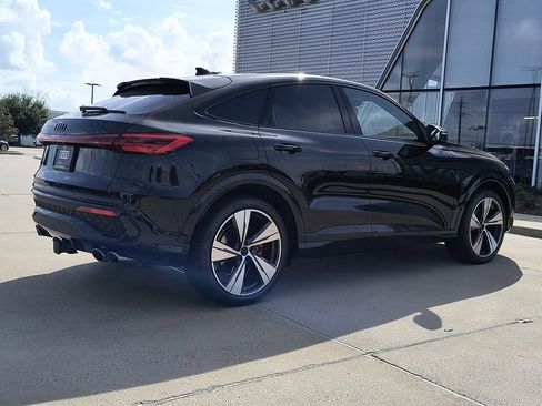New 2026 Audi SQ5 Premium Plus image 4