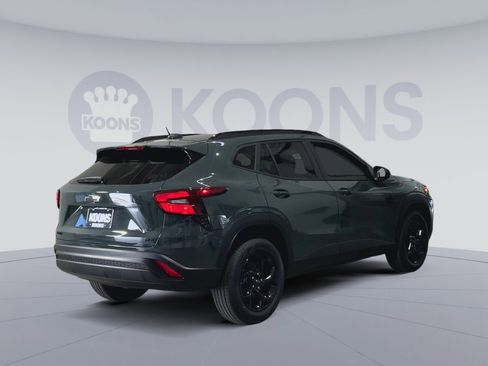 New 2026 Chevrolet Trax LT w/ Midnight Edition FWD image 12