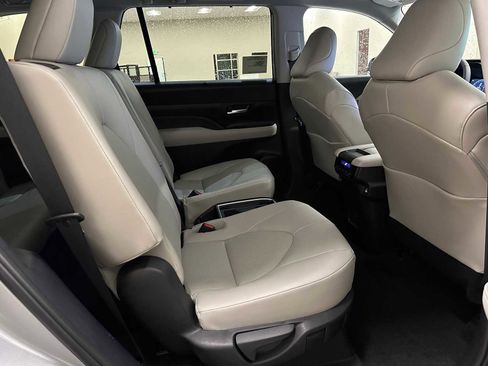 New 2026 Toyota Grand Highlander XLE AWD/4WD image 24