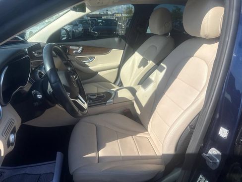 Used 2021 Mercedes-Benz C 300 4MATIC Sedan image 11