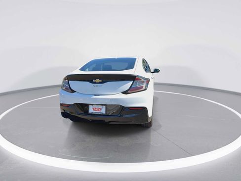 Used 2018 Chevrolet Volt LT w/ Comfort Package FWD image 7