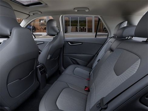 New 2025 Kia Niro EX Touring image 18