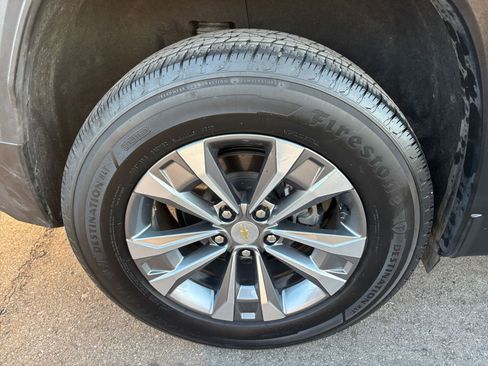 Used 2025 Chevrolet Equinox LT image 30