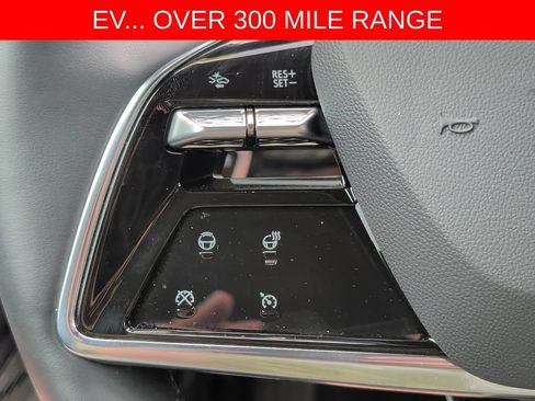 Used 2025 Cadillac Optiq Sport 2 w/ LPO, Floor Liner Package AWD/4WD image 12