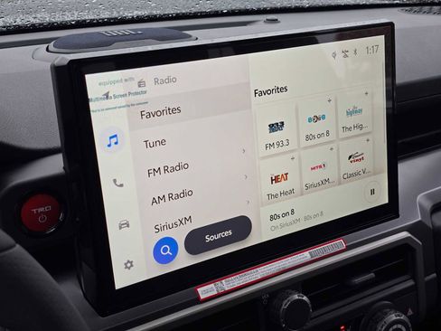 Certified 2025 Toyota 4Runner TRD Off-Road Premium image 29