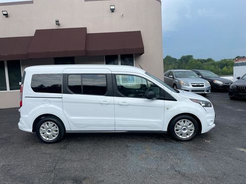 Used 2015 Ford Transit Connect XLT FWD image 4