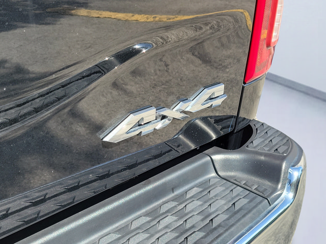 Used 2025 RAM 2500 Laramie AWD/4WD image 6