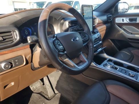 Used 2022 Ford Explorer King Ranch w/ Technology Package AWD/4WD image 11