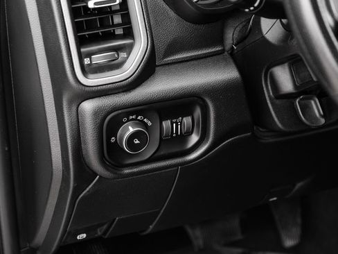 Used 2020 RAM 2500 Tradesman RWD image 27