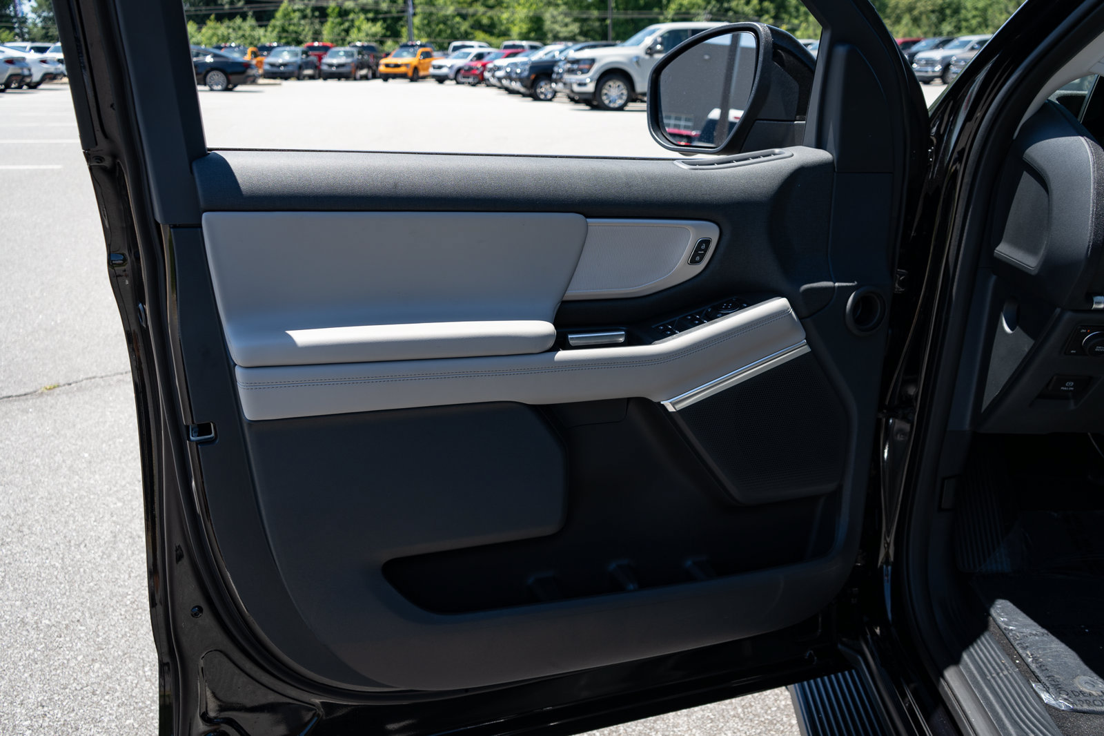 New 2026 Ford Expedition Active AWD/4WD image 17