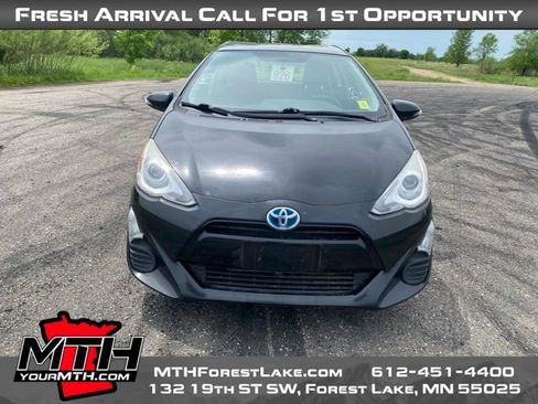 Used 2016 Toyota Prius C Two FWD image 3