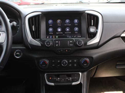 Used 2022 GMC Terrain SLT AWD/4WD image 11