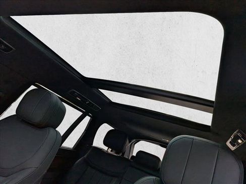 Used 2023 Land Rover Range Rover Long Wheelbase SE AWD/4WD image 13
