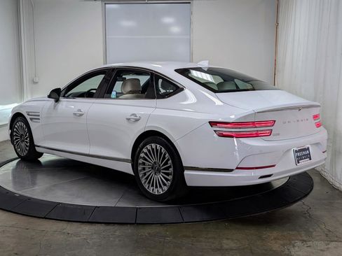 Used 2024 Genesis G80 image 7