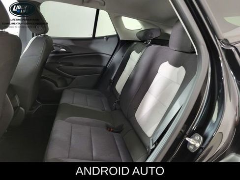 Used 2024 Chevrolet Trax LS w/ LS Convenience Package image 15