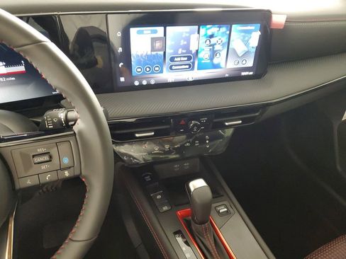New 2026 Nissan Kicks SR FWD image 16
