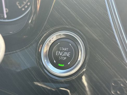 Used 2020 Cadillac XT6 Premium Luxury image 15