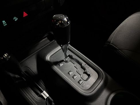 Used 2017 Jeep Wrangler Sport AWD/4WD image 17