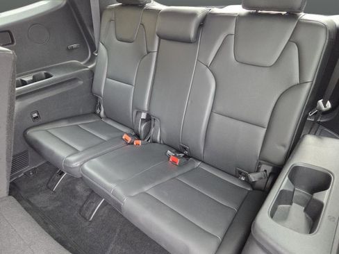 Used 2021 Kia Telluride LX FWD image 13
